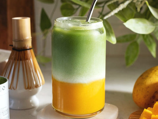 Mango matcha latte recept
